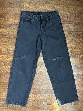 wild fable Black mid-rise 90s relaxed straight Jeans with Knee Rips